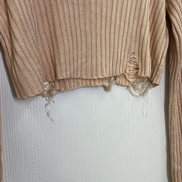 Urban Outfitters - Cream Ribbed Distressed Crop Long Sleeve Sweater Size Small - Picture 12 of 12